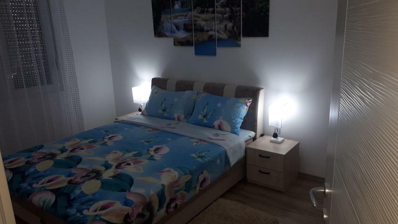 Exclusive Lejlighed Paraćin Eksteriør billede