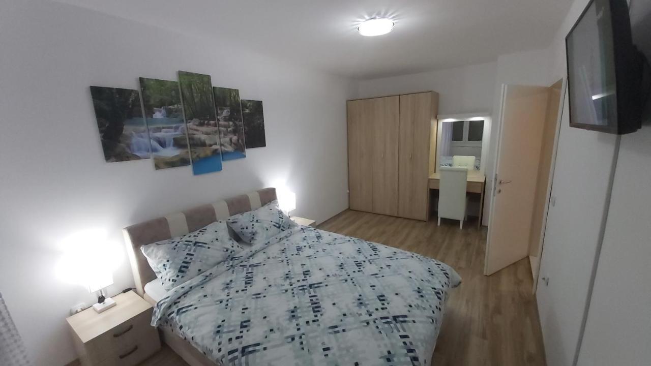 Exclusive Lejlighed Paraćin Eksteriør billede